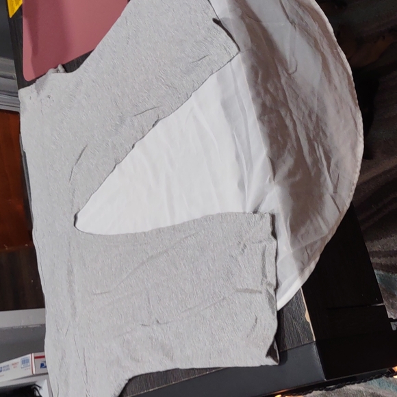 Grey and White Top​ - Picture 2 of 4